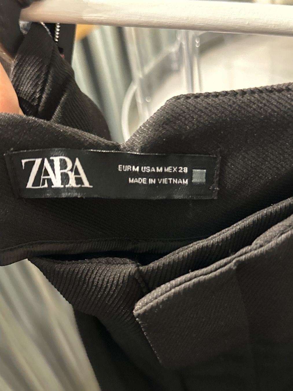 Zara Hosen: Hose der Marke Zara Grösse M – Gebraucht aus Bettwiesen von Relux1 2