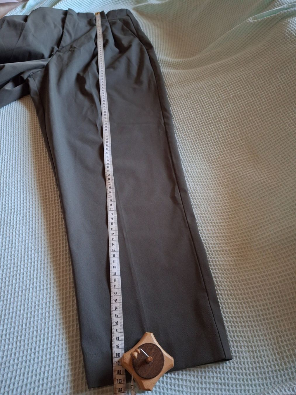 H&M Pantaloni: Pantalon taille 42 marque H&M – Usato da Villiers venduto da san_jn5w 8