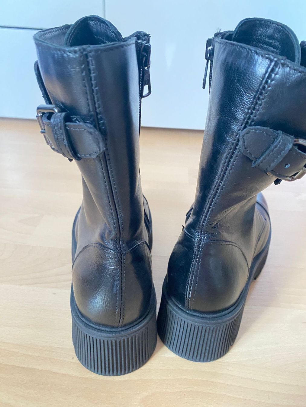 Scarpe da donna: Winterboots, Leder, neu, Gr. 36, schwarz – Nuovo (secondo la descrizione) da Rothrist venduto da lil_tg5m 3