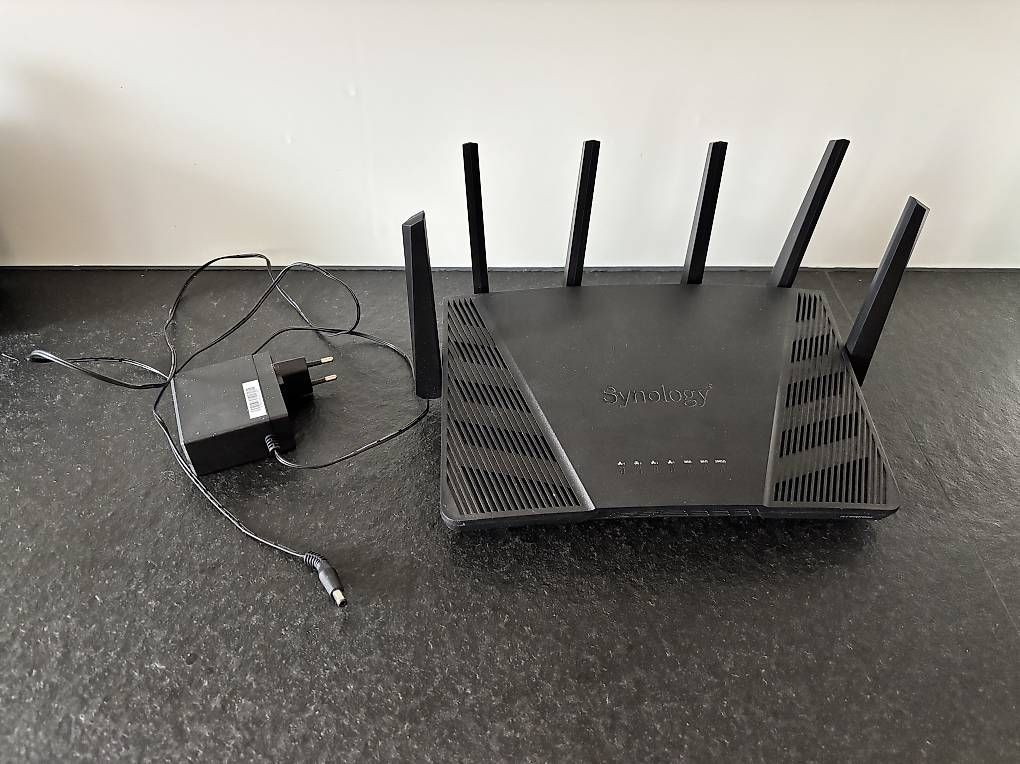 Modem & Router: Synology RT6600ax Router – Usato da Fahrwangen venduto da Mischu_91