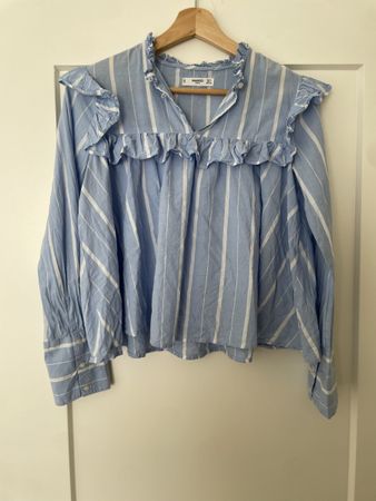blaue Bluse mit Streifenmuster / blue blouse with striped