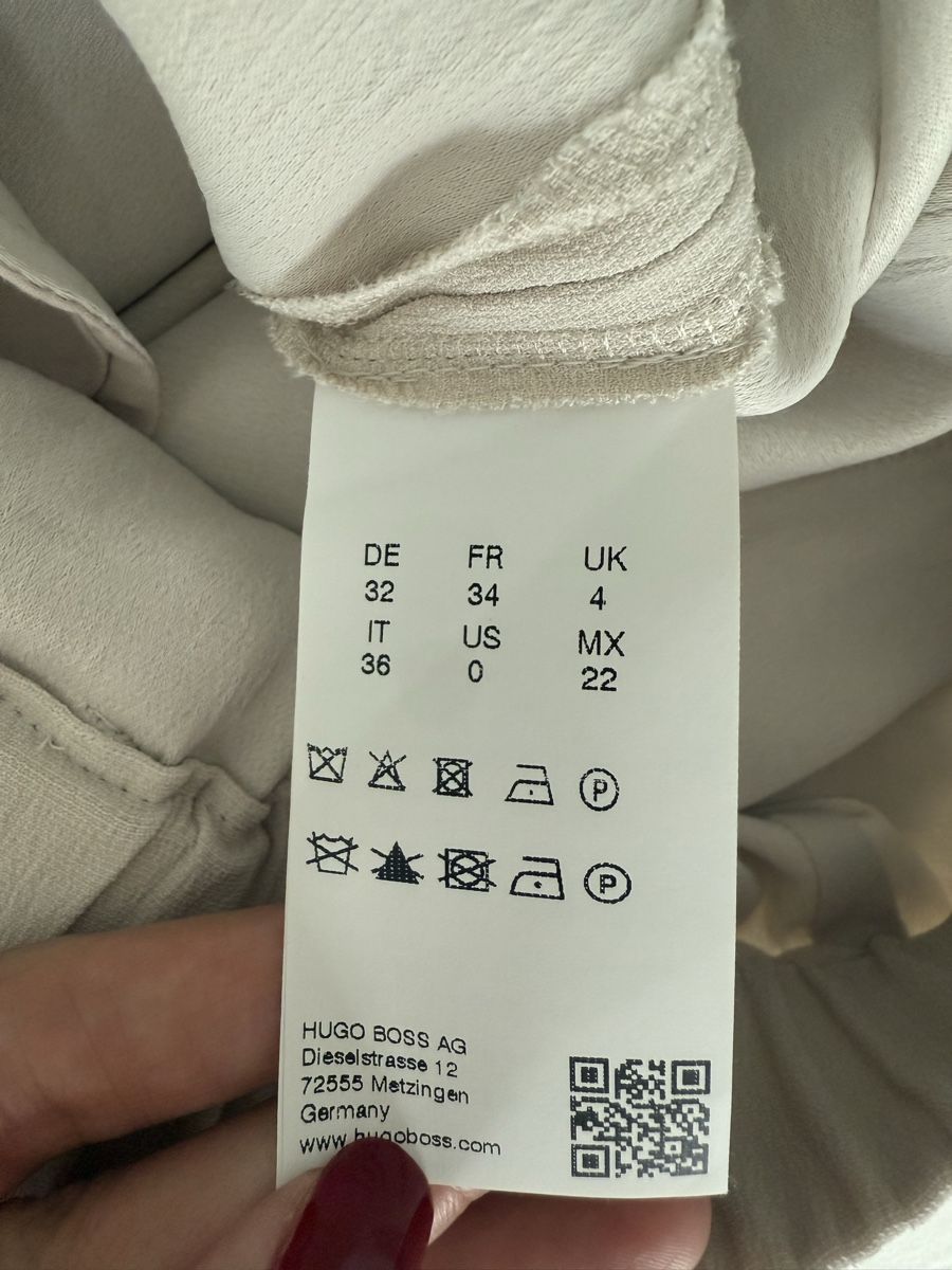 Hugo Boss Pantaloni: Hugo Boss Stoffhose Hose Gr. 32 – Usato da Zollikon venduto da snowflake10- 2