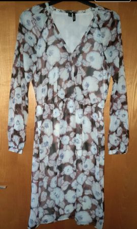Kleid MANGO Blumenmuster Grösse S neuw.