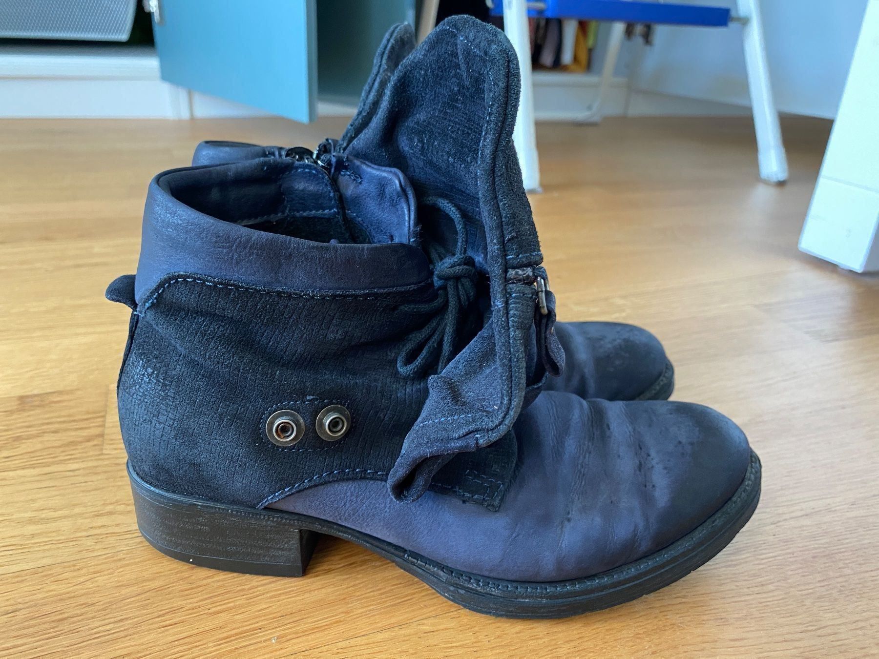Walder Scarpe da donna: Walder Bikerstiefel G38 Vintage echtes Leder – Usato da Dübendorf venduto da Levintreyer 2