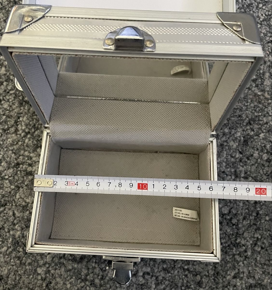 Valigie: 2 Kosmetikkoffer Silber mit Spiegel,, Top! – Usato da Au ZH venduto da Jaggy4 5