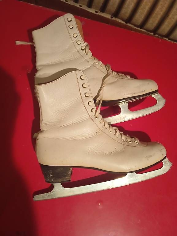 Schlittschuhe: Eislaufschuhe, Schlittschuhe, Vintage, Grösse 39, – Gebraucht aus Basel von Petergunn