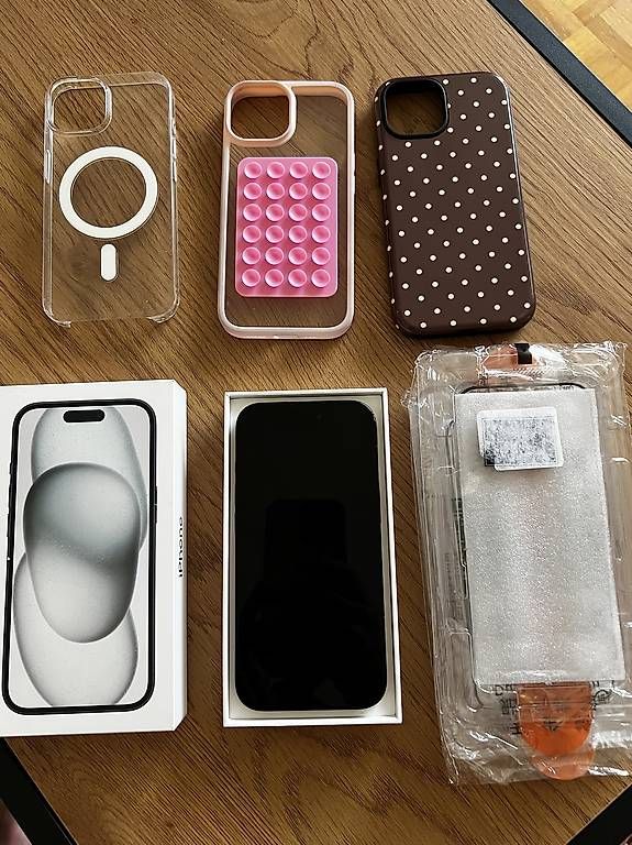 Apple Telefoni cellulari / Smartphones: iPhone 15, 256GB, 3 coques, 3 vitres de protection – Usato da Plan-les-Ouates venduto da pvi_fm8z