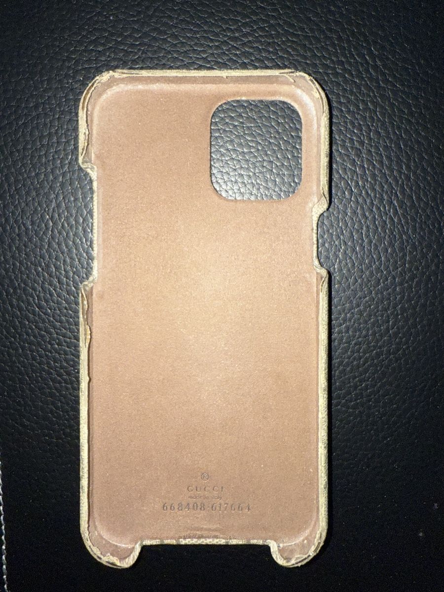 Gucci Cover & Protezioni schermo: Gucci iPhone Hülle iPhone 12 Pro Max – Usato da Au ZH venduto da Shalima1985 1