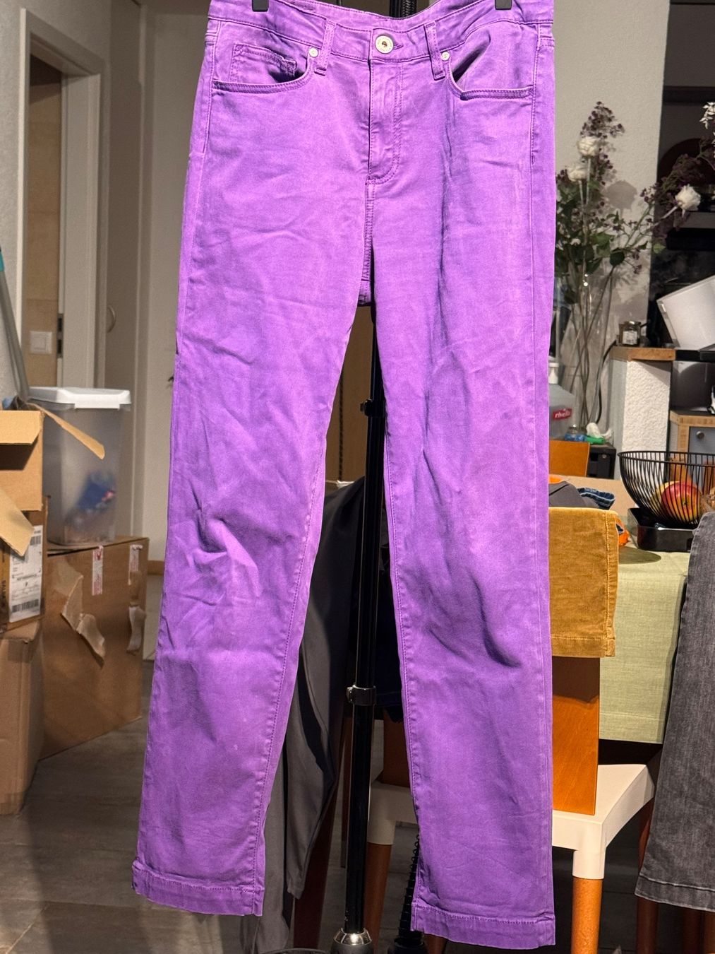 Hosen: DenimStudio pantalon slim mauve – Gebraucht aus Vuisternens-Romont von gol_xp6p 1