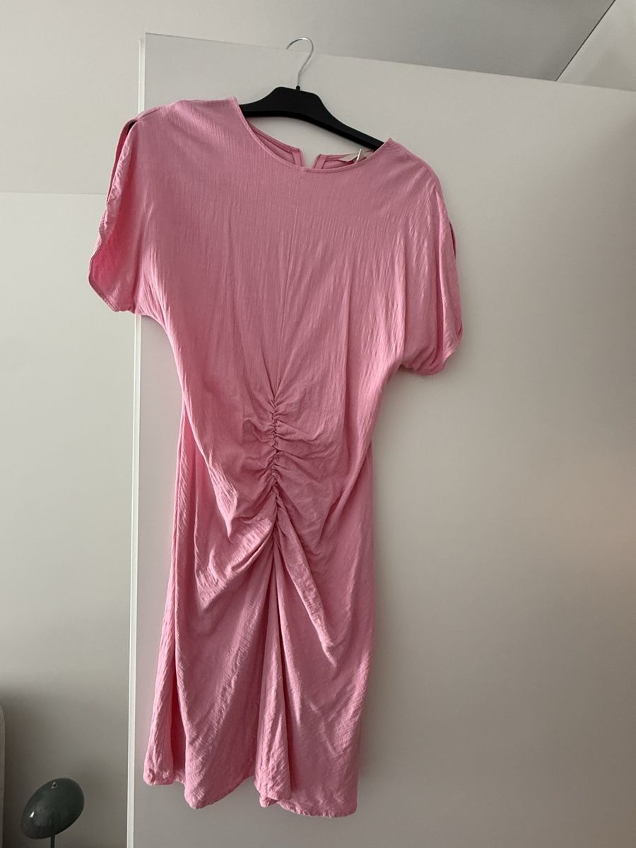 H&M Robes: Kleid mit geschlitzten Ärmeln. Gr. S neuwertig – Neuf (Voir description) à Zürich par afterglow27 1