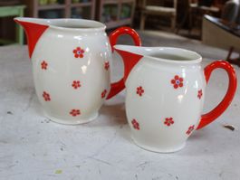 2 Krüge Eschenbach Bavaria Elfenbein Streu-Blümchen Dekor