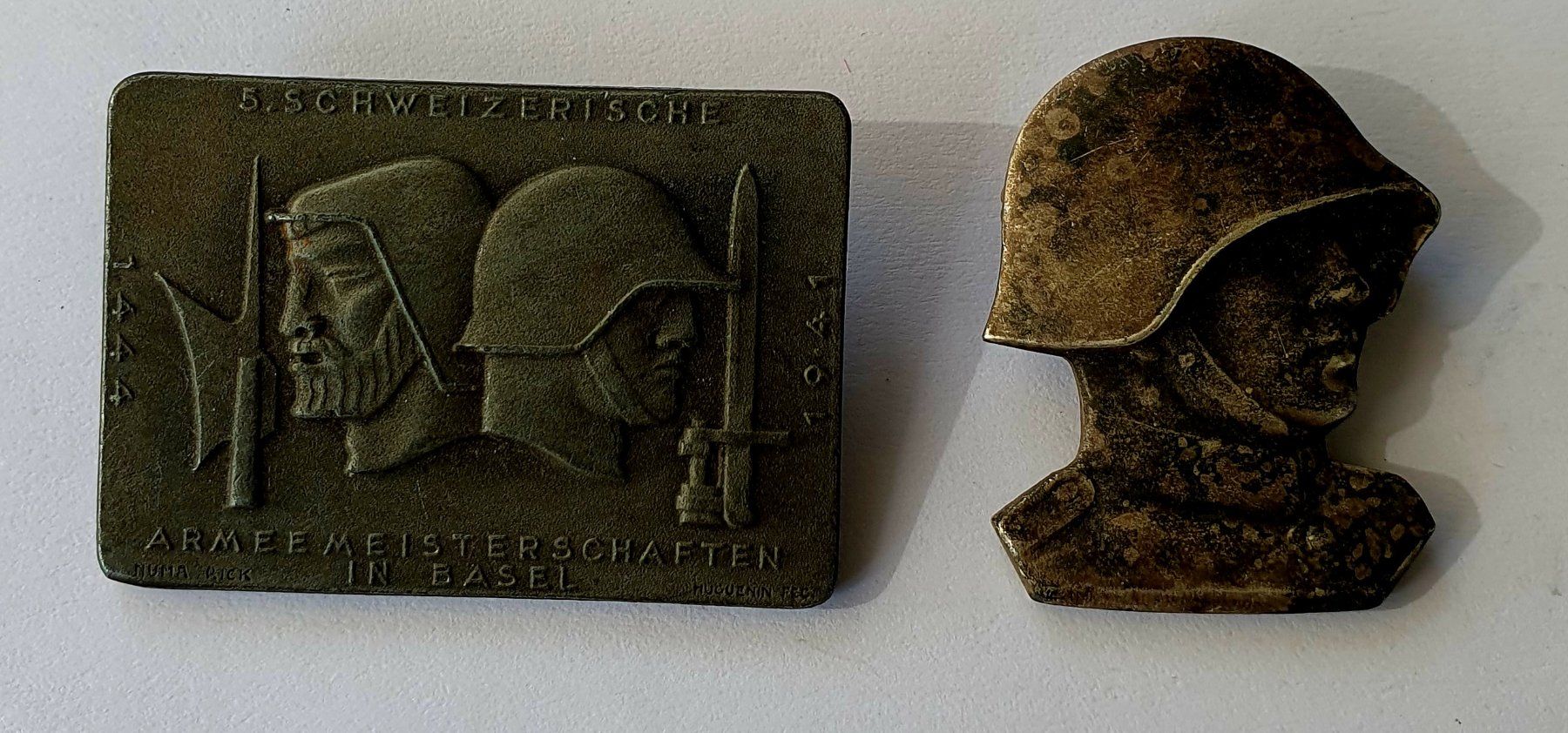 Schweizer Armee Plaketten & Abzeichen: 2 Abzeichen – Gebraucht aus Egerkingen von Acc1