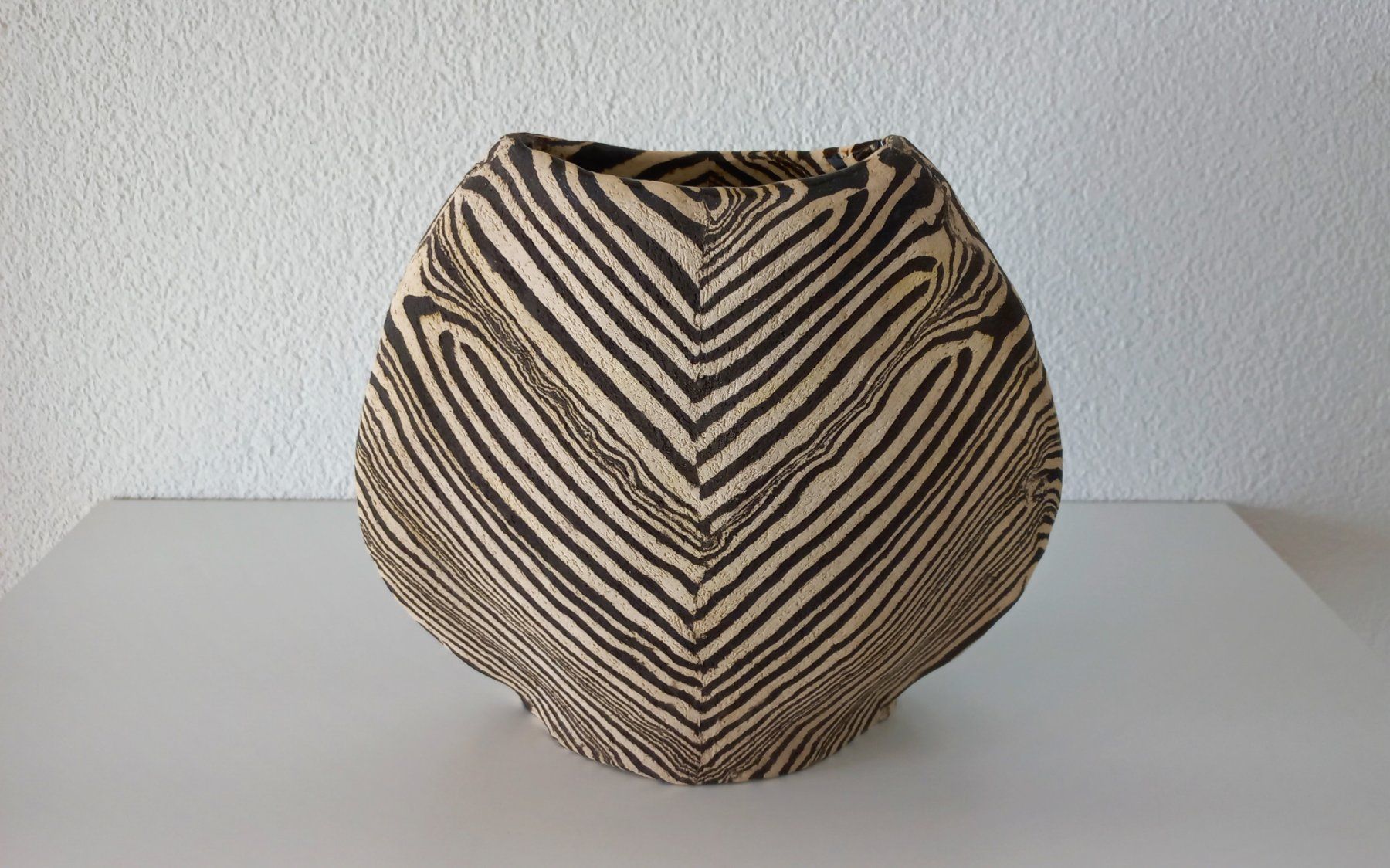 Vasen & Gefässe: Nerikomi Zebra Vase Fizzy Ceramics – Gebraucht aus Bévilard von Orscha