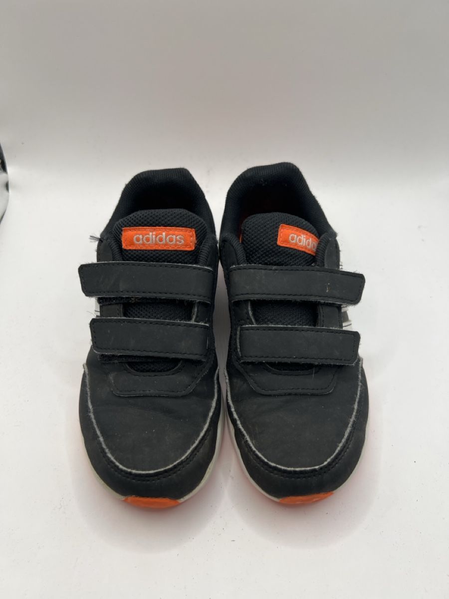 Adidas Scarpe da uomo: Adidas Sneakers schwarz - Gr. 30 – Usato da Zuchwil venduto da Commander0 1
