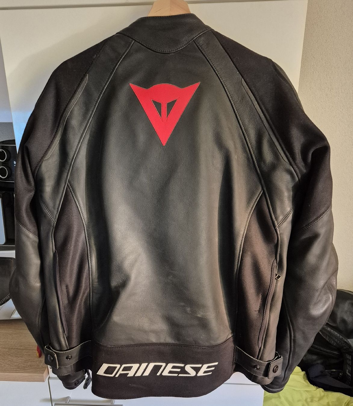 Jacken: Dainese Lederjacke, Größe 58 – Gebraucht aus Schiers von nie_ddg5 4