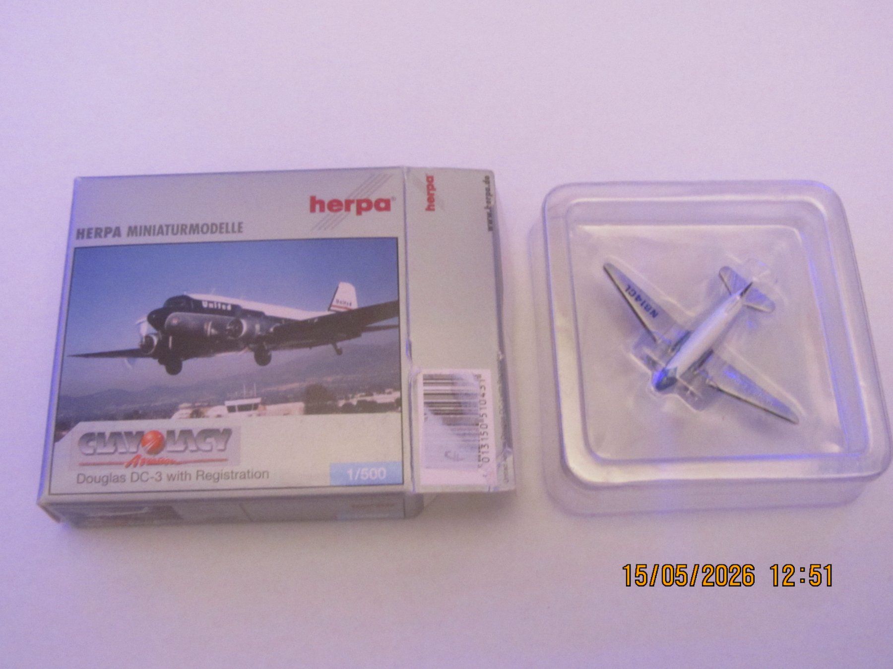 Herpa Kit di modellismo & Modellini statici: Herpa Douglas DC-3 with Registration 1:500 – Nuovo e nell'imballaggio originale da Kirchberg BE venduto da sonne88 1