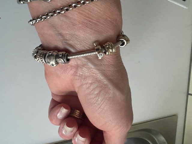 Armbänder & -reifen: Armband mit div. Anhänger, Neu! – Neu (gemäss Beschreibung) aus Walenstadt von ricamul 2