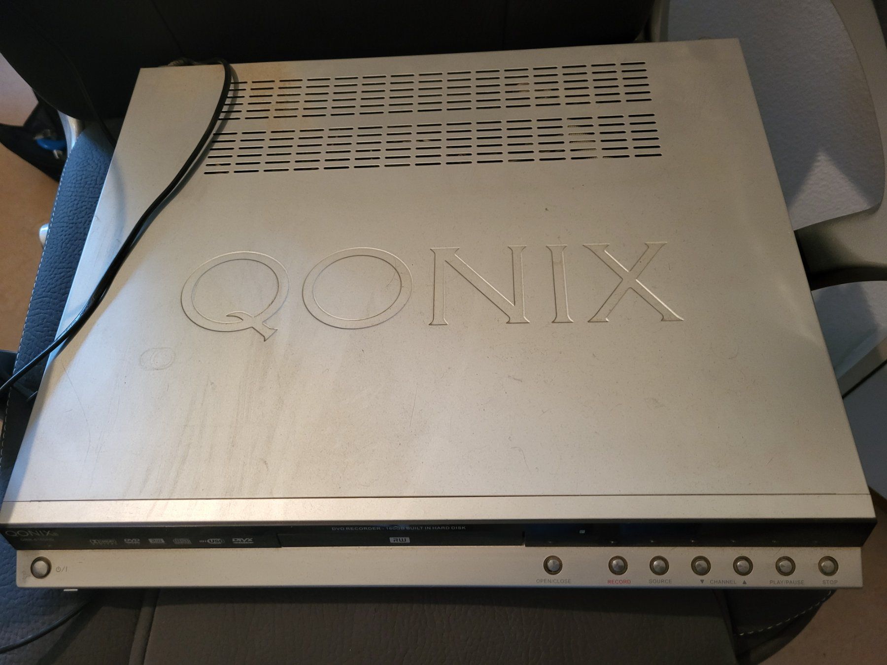 Lettore multimediale & Streamer: QONIX DVD Player – Usato da Neuenhof venduto da DynaFatBob