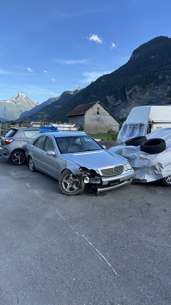 Mercedes-Benz Automobili: mercedes benz 220 cdi – Difettoso da Ennetbürgen venduto da marcoduss02 3