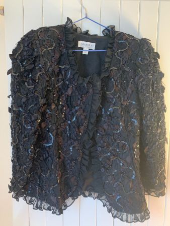 Veste de soirée paillettes et volants