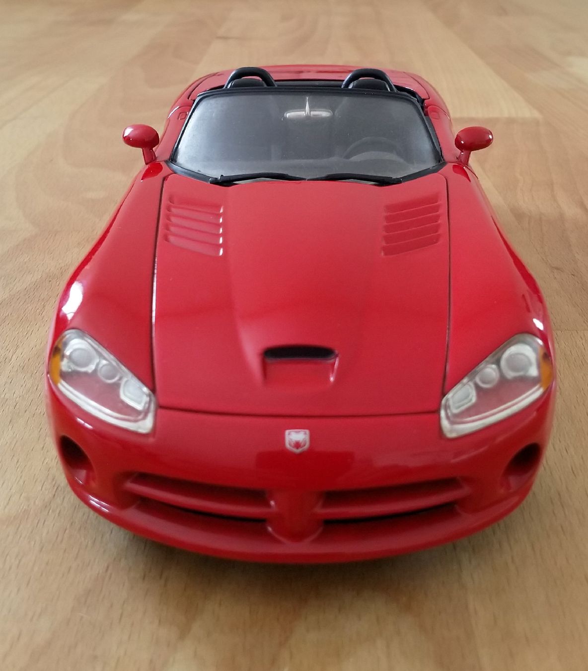 Dodge Modellini d'auto: Dodge Viper SRT10 – Usato da Yverdon-les-Bains venduto da pri_x6j6