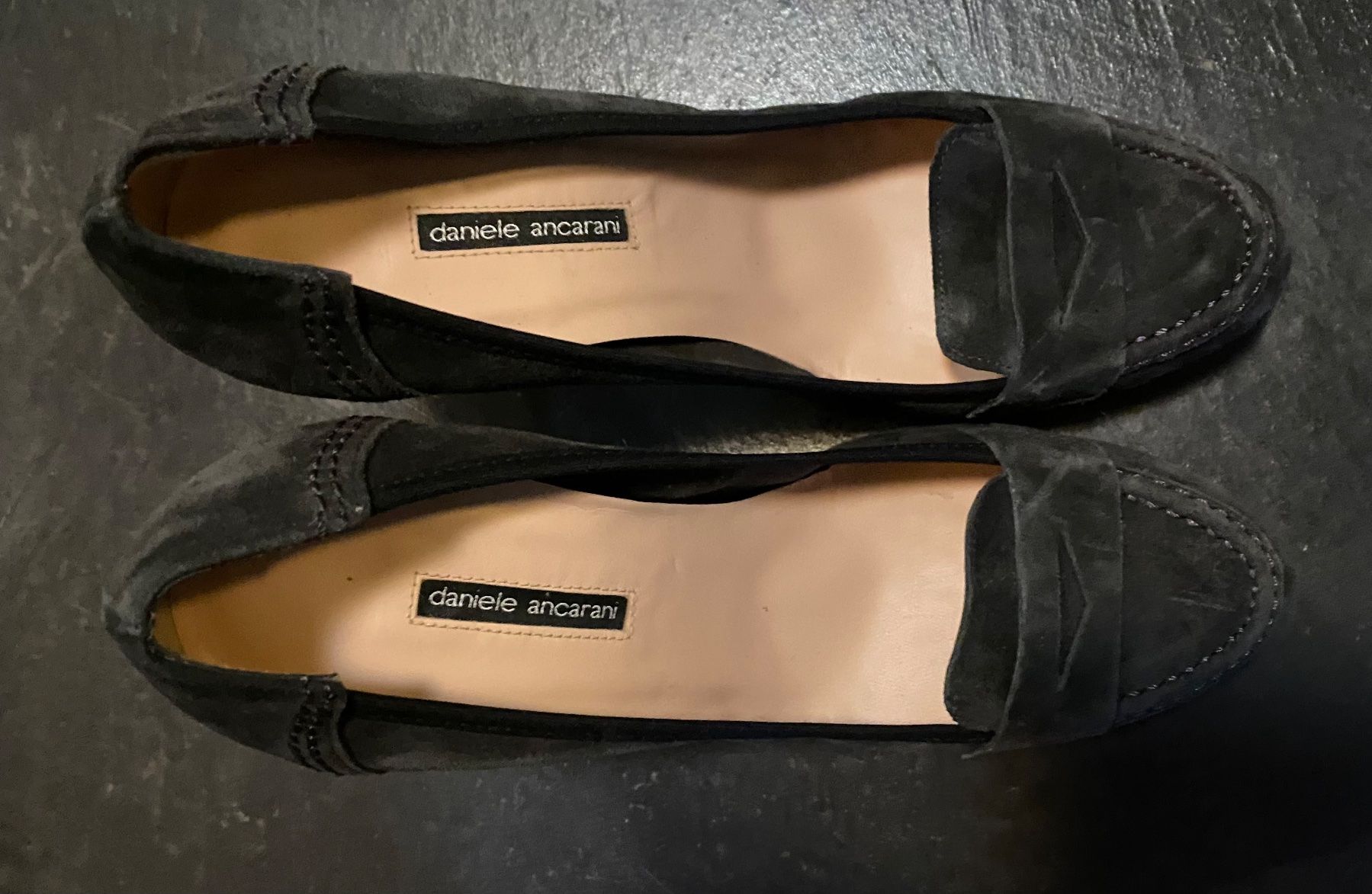 Damenschuhe: Pumps graues Wildleder ungetragen 37.5 – Neu (gemäss Beschreibung) aus Chur von simhofstr 5