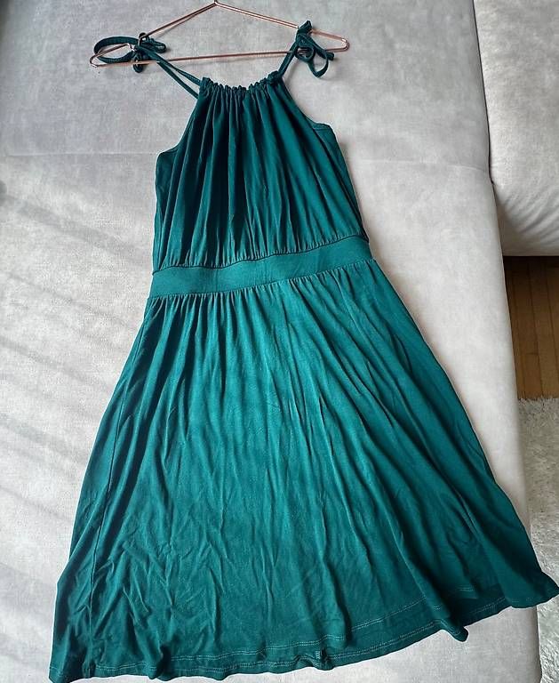 Vestiti: Dunkelgrünes Trägerkleid – Usato da Dübendorf venduto da selinamariah