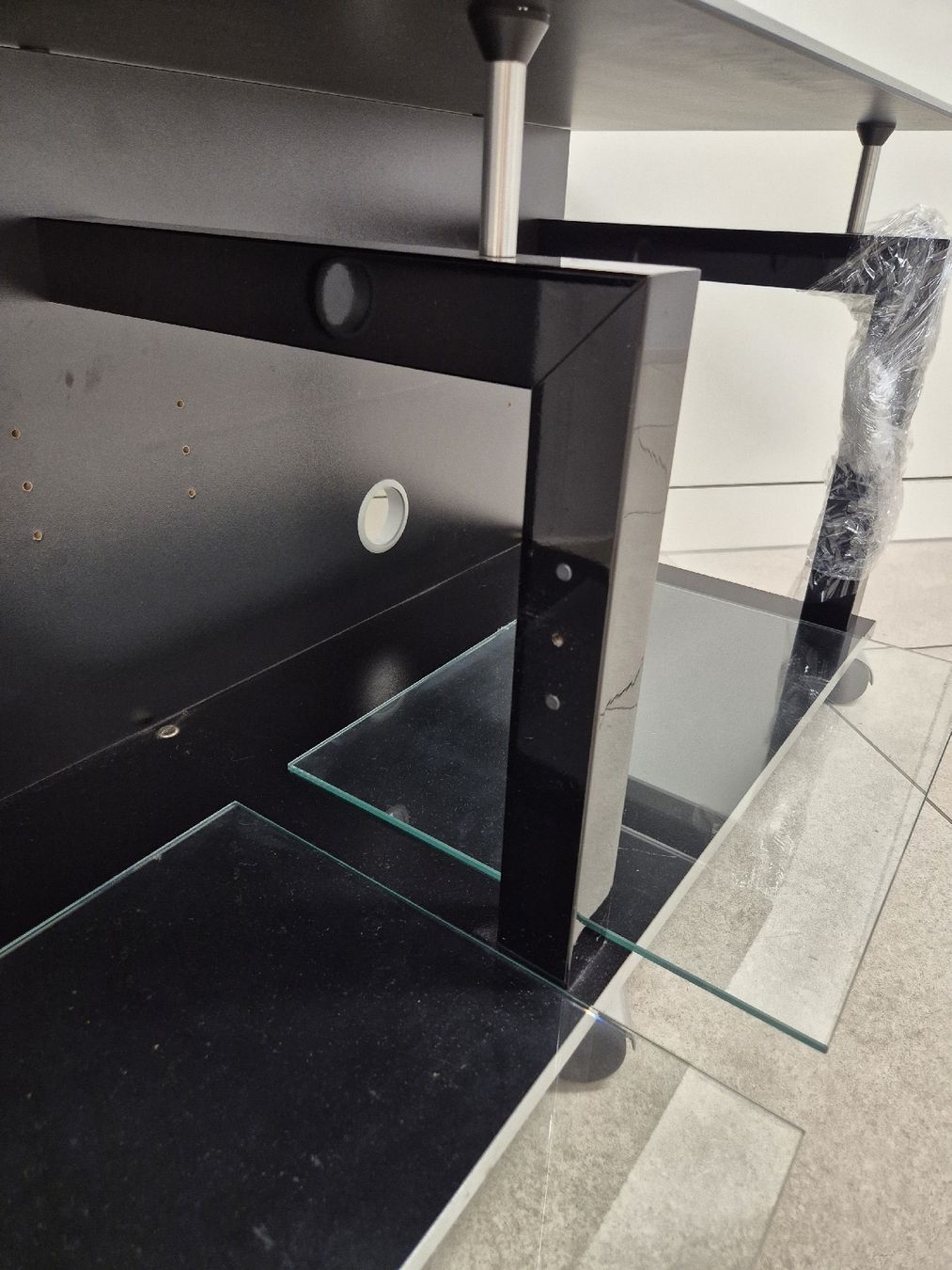 Mobili TV: Meuble télé noir – Usato da Zürich venduto da lou_z6jt 1