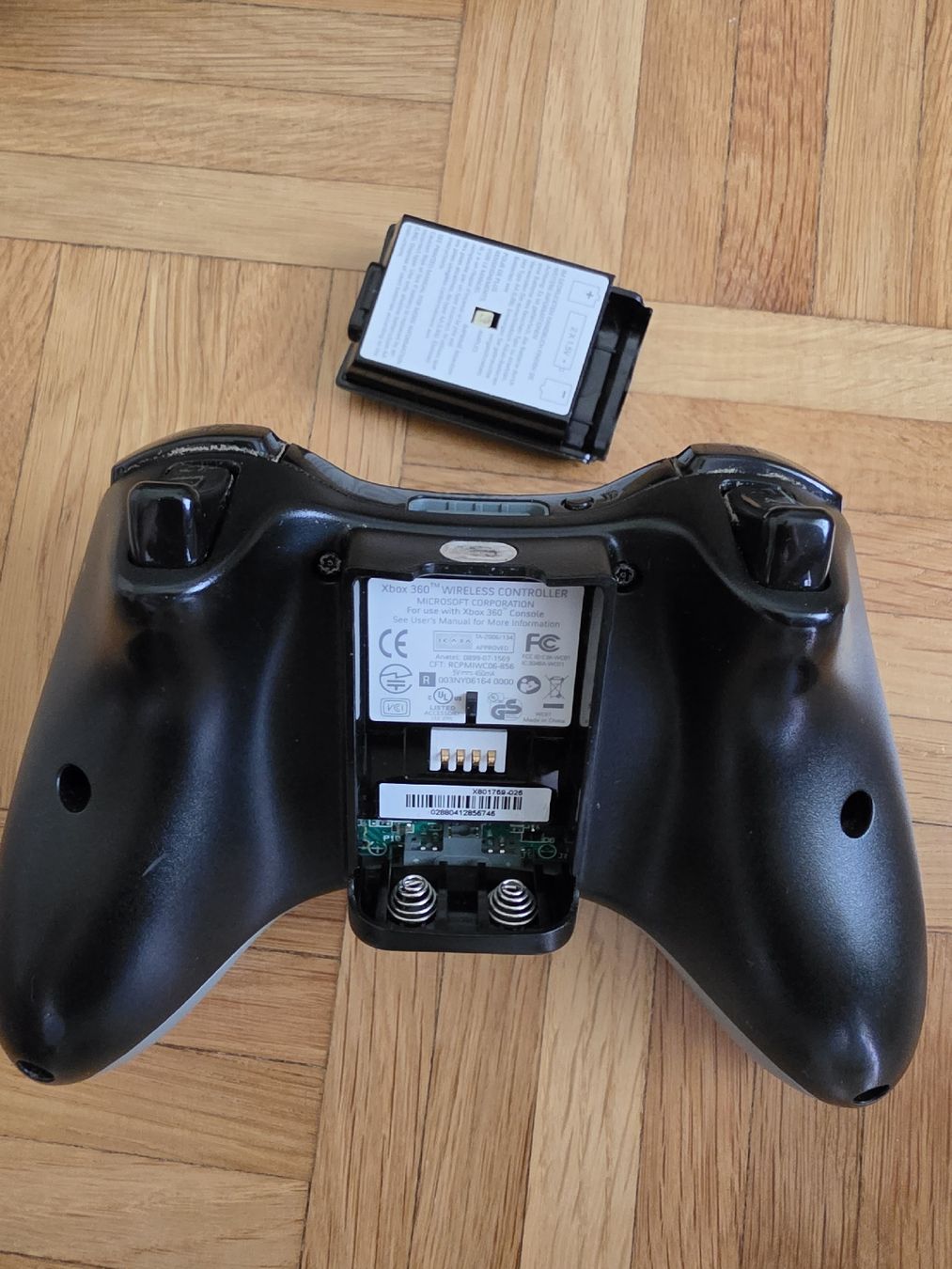 Controller: Microsoft Xbox 360 Wireless Controller – Gebraucht aus Horgen von Cayan51 1