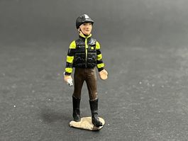 Schleich 13455 Reiterin mit Weste Mensch Reiter Figur