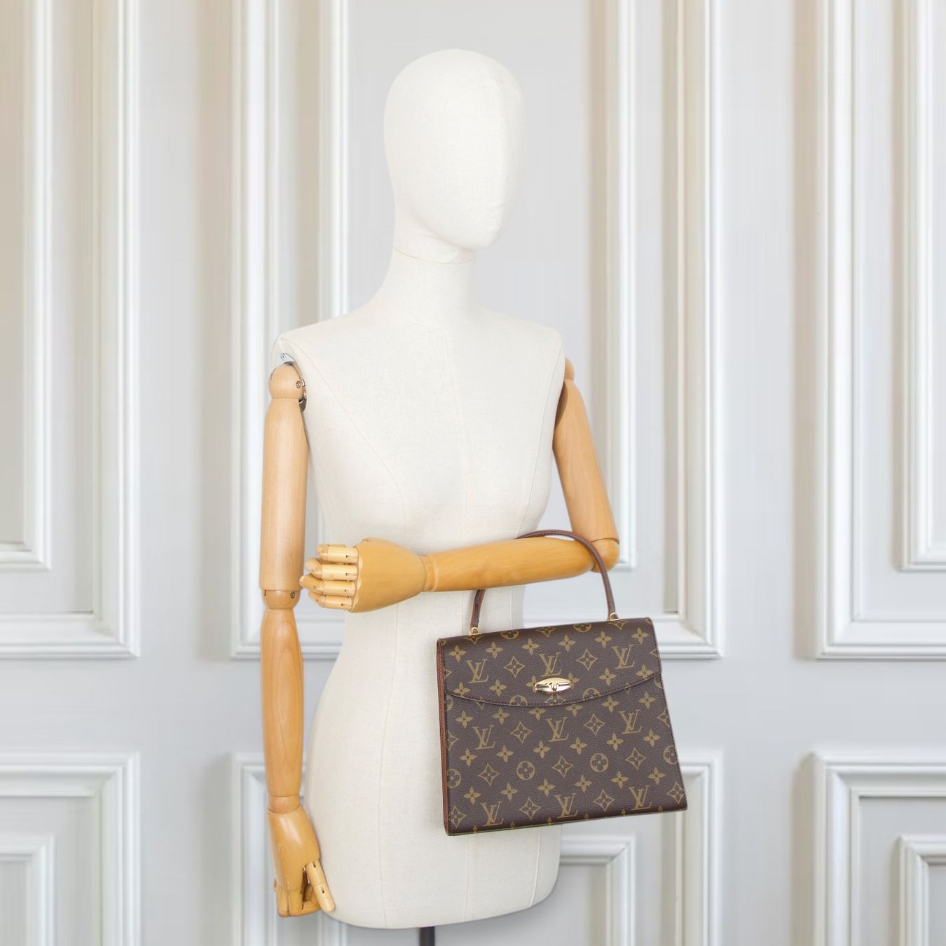 Louis Vuitton Borse da donna: Louis Vuitton Malesherbes Monogram – Usato da Binningen venduto da Designerlabels 1