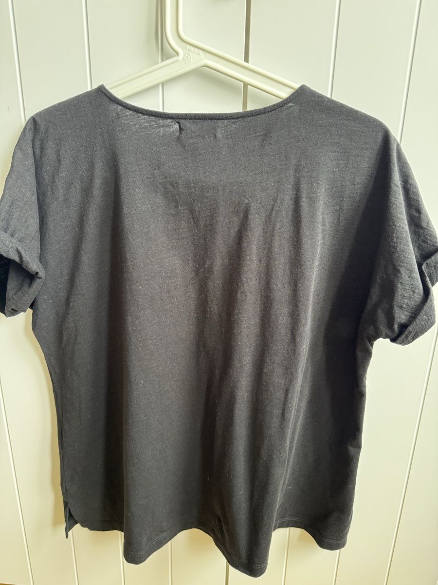 Des Petits Hauts T-shirt: Neues T-Shirt des petits hauts – Nuovo e nell'imballaggio originale da Basel venduto da Glamourpourtoi 2