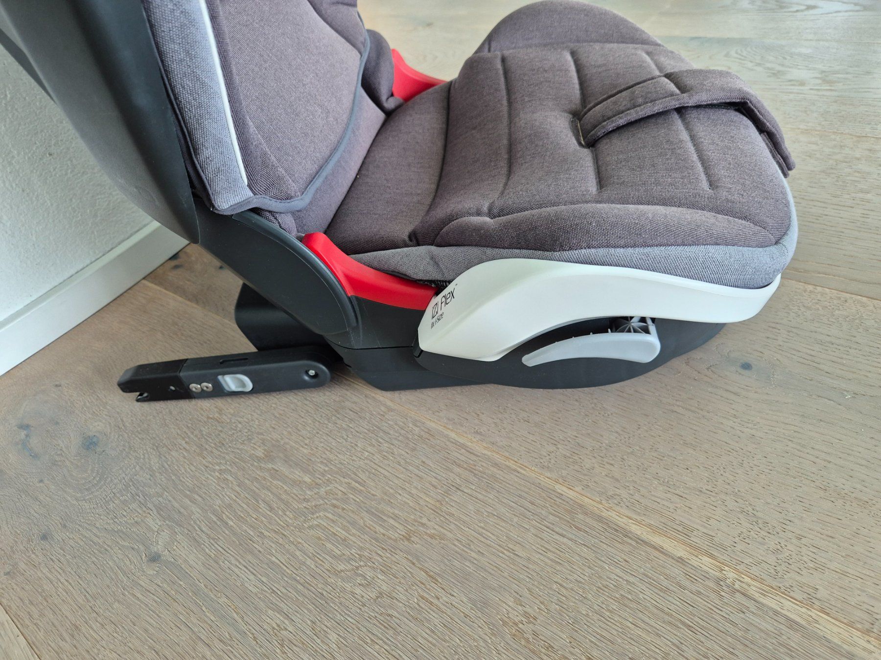 Seggiolini per auto: Kindersitz beSafe iZi Flex FIX i-Size – Usato da Thalwil venduto da Huwi2 1