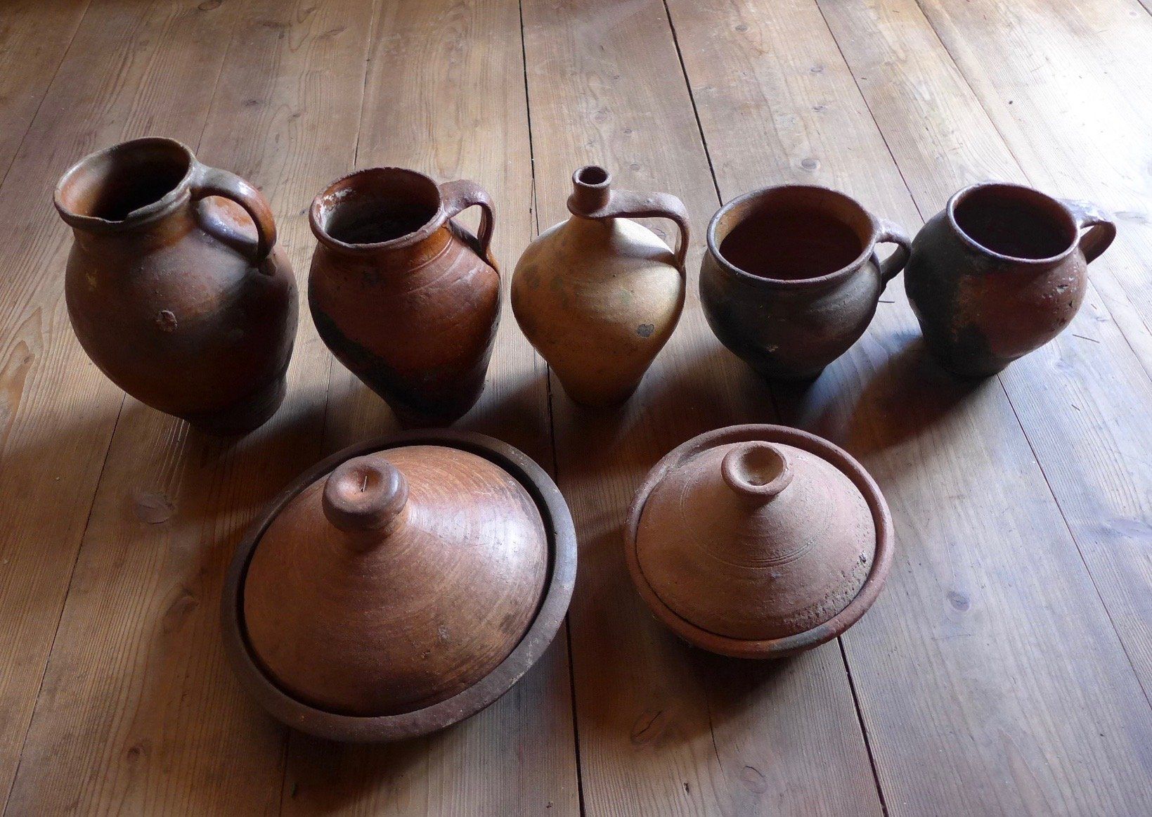 Pentole: 7 Antike Töpfe und Krüge, ein Los – Usato da Chur venduto da Bombai01