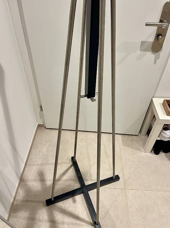 Garderobe: Grosse Garderobe - Kleiderständer – Gebraucht aus Schindellegi von chribella 2