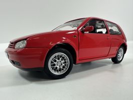 Volkswagen VW Golf GTI IV 1:18, rot, REVELL, inkl. OVP