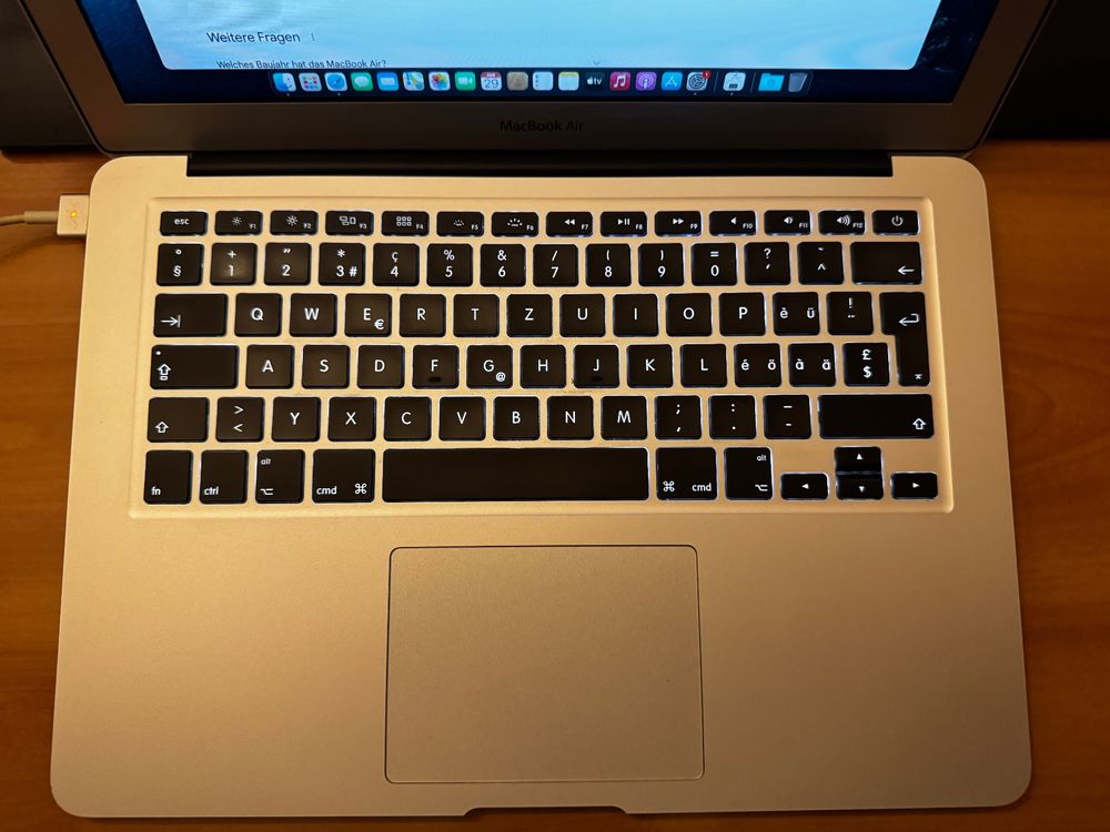 Apple Notebook: MacBook Air 13'' 4Gb RAM 128Gb SSD – Usato da Reinach BL venduto da lanserver 2