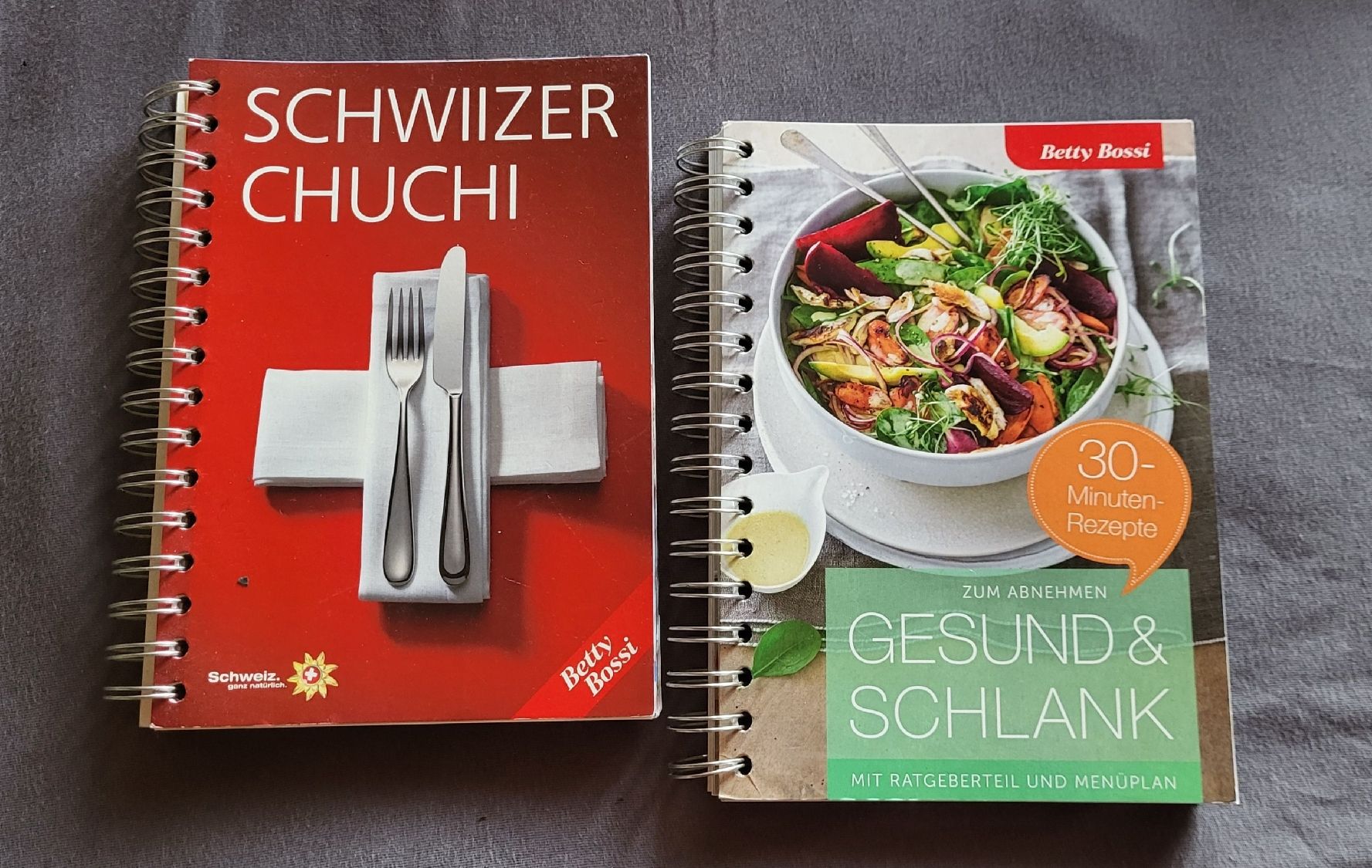 Livres: 2 Kochbücher  – D'occasion à Muolen par Simi897