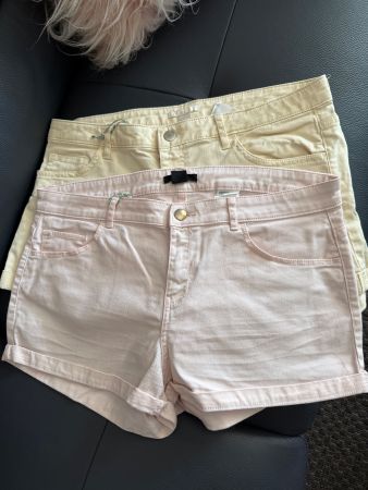 Lot de 2 shorts taille 42 EUR