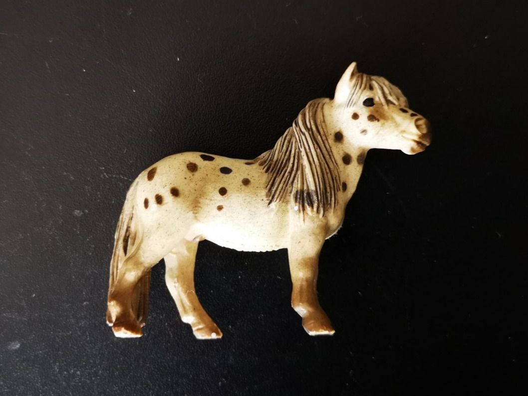 Schleich Giocattoli: Süsses Spielpferd Isländer Stute Schecke von Schleich – Usato da Liestal venduto da Gitterli01