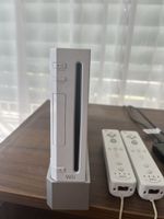 Nintendo Wii Konsole mit Zubehör und Spielen guter Zustand