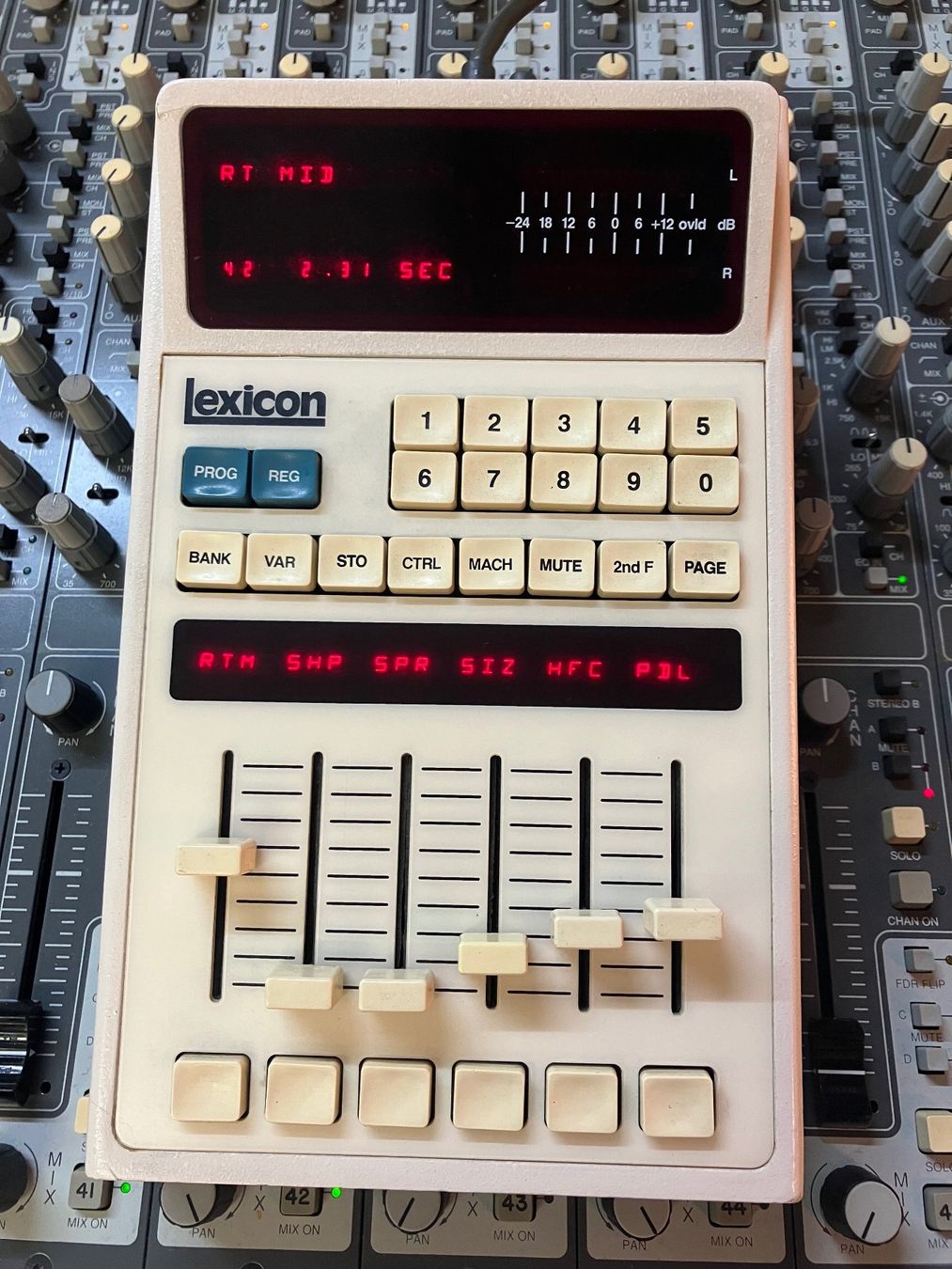 Console di mixaggio: Lexicon 480 L Hallgerät Tonstudioklassiker – Usato da Luzern venduto da Cosmonaut 1