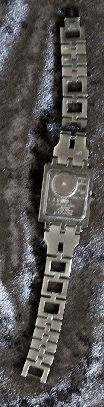 Swatch Orologi: Damenarmbanduhr Swatch mit Strasssteine – Usato da Locarno venduto da madame-tus-sauds 3