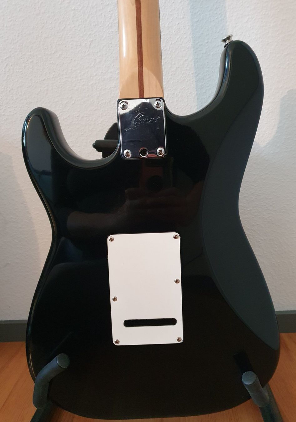 Instruments de musique: Chevy Strat mit Tremolo - E-Gitarre schwarz – D'occasion à Zollikon par Mary_80 2