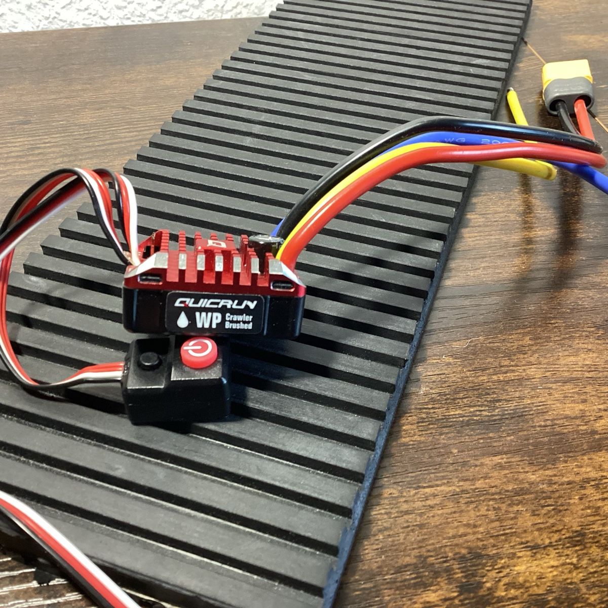 Hobbywing RC Modellbau: RC Crawler Brushed Speed Controller – Neu (gemäss Beschreibung) aus Eggiwil von M8Black 6