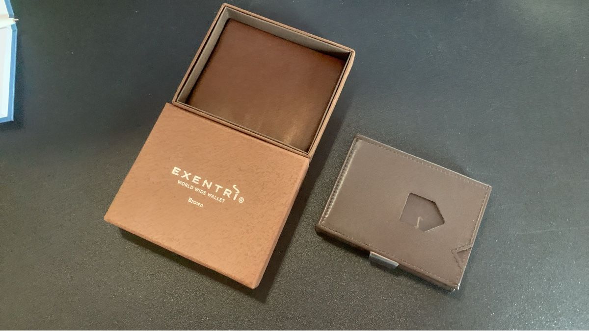 Portafogli: Exentri Brieftasche aus Leder, Braun – Nuovo (secondo la descrizione) da Uetliburg SG venduto da Heimdall0