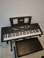 Yamaha EZ-220 Keyboard mit viel Zubehör 