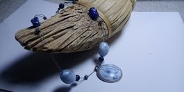 Collier fantaisie bleu style peint à la main