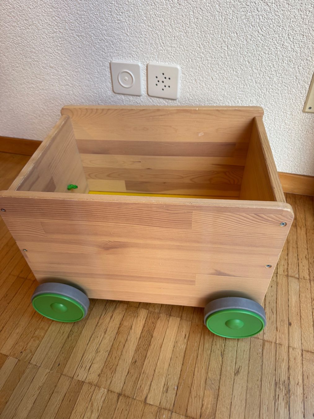 Giocattoli: Spielzeugwagwn Ikea – Usato da Bern venduto da golfball007