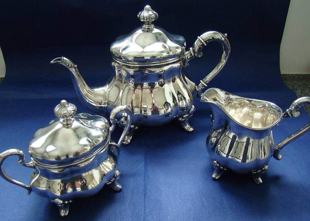 Teekannen: Silber Tee-Set, Teekanne, Milchkännchen & Zuc – Gebraucht aus Allschwil von JosefK04 2